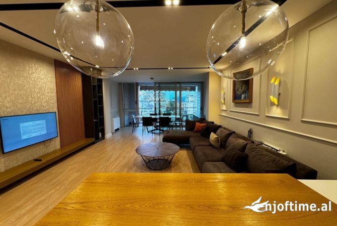 Shtepi me qera 2+1 ne Tirane - 1,400 Euro