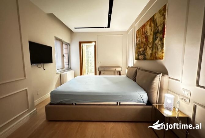 Shtepi me qera Apartament ne Tirane, 2+1, Mobilimi E mobiluar, Pagesa 1,400  Euro.