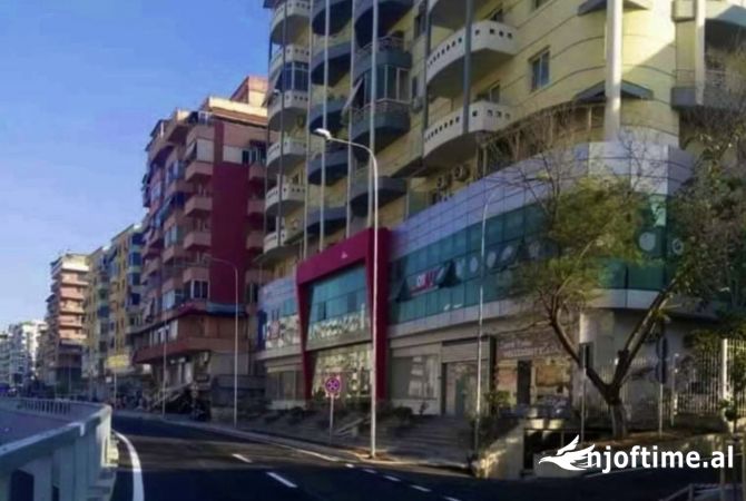 Ambient biznesi me qera 3+1 ne Tirane - 800 Euro