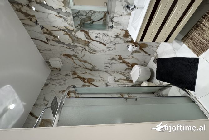 Shtepi me qera Apartament ne Tirane, 1+1, Mobilimi E mobiluar, Pagesa 650  Euro.