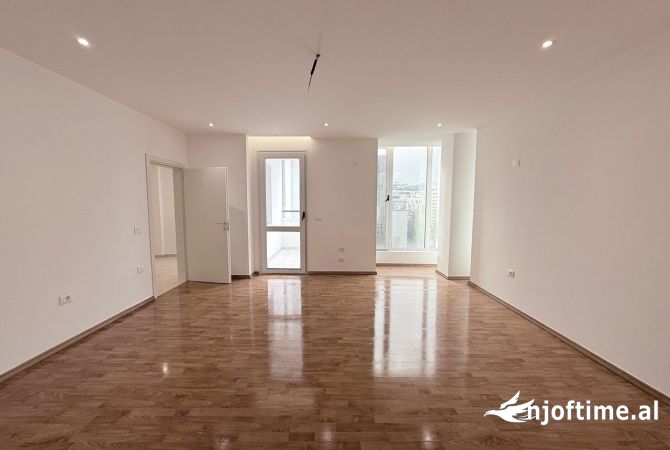 Ambient biznesi ne shitje 3+1 ne Tirane - 410,000 Euro