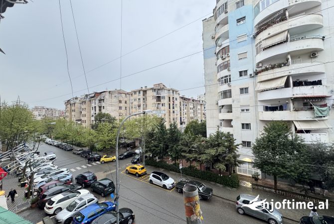 Shtepi me qera Apartament ne Tirane, 2+1, Mobilimi E mobiluar, Pagesa 550  Euro.