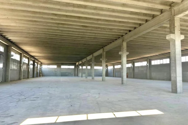 Business Property for Rent 4+1 in Durres - 8,000 Euro