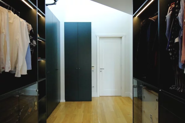 Shtepi ne shitje Penthose(kati i fundit panoramik) ne Tirane, 4+1, Mobilimi E mobiluar, Pagesa 1,295,000  Euro.