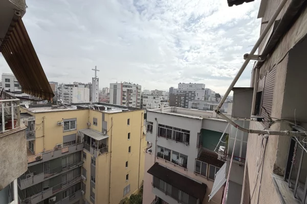 Shtepi me qera Apartament ne Tirane, 2+1, Mobilimi E mobiluar, Pagesa 600  Euro.