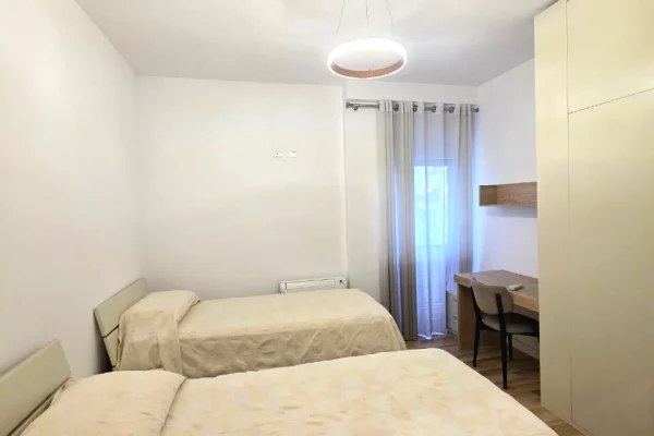 Shtepi me qera Apartament ne Tirane, 2+1, Mobilimi E mobiluar, Pagesa 850  Euro.