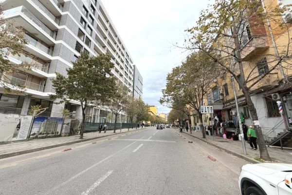 Ambient biznesi ne shitje 1+1 ne Tirane - 350,000 Euro