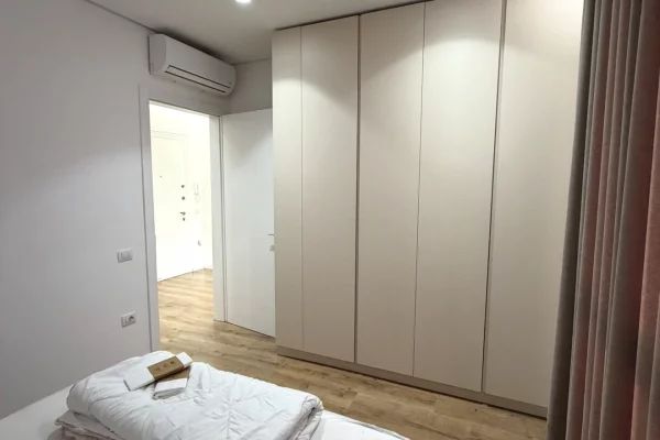 Shtepi me qera Apartament ne Tirane, 1+1, Mobilimi E mobiluar, Pagesa 550  Euro.