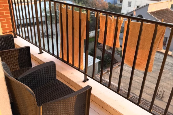 Shtepi me qera Apartament ne Tirane, 1+1, Mobilimi E mobiluar, Pagesa 550  Euro.