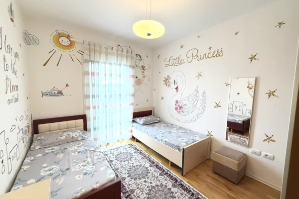 Shtepi me qera Apartament ne Tirane, 2+1, Mobilimi E mobiluar, Pagesa 1,000  Euro.