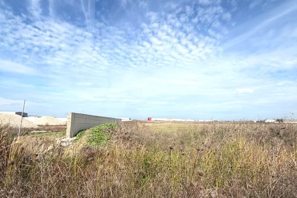 Truall ose Toke  ne Durres - 565,000 Euro