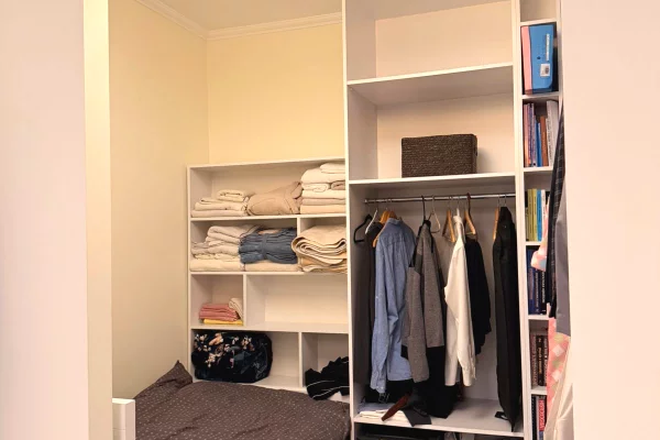 Shtepi ne shitje Apartament ne Tirane, 1+1, Mobilimi E mobiluar, Pagesa 150,000  Euro.