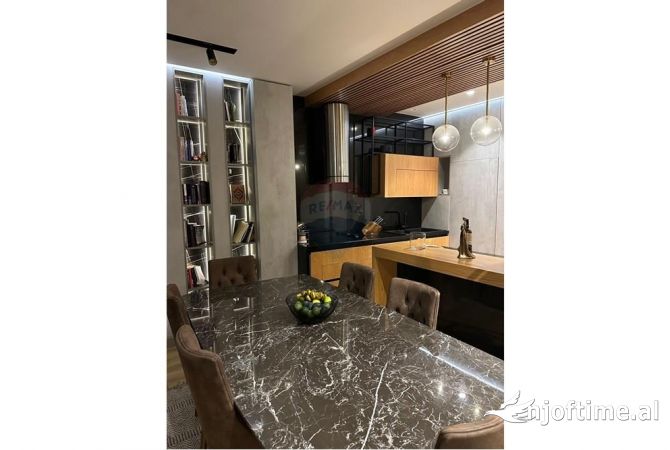 Shtepi ne shitje 2+1 ne Tirane - 450,000 Euro