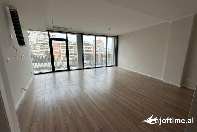 Ambient biznesi me qera 3+1 ne Tirane - 1,200 Euro