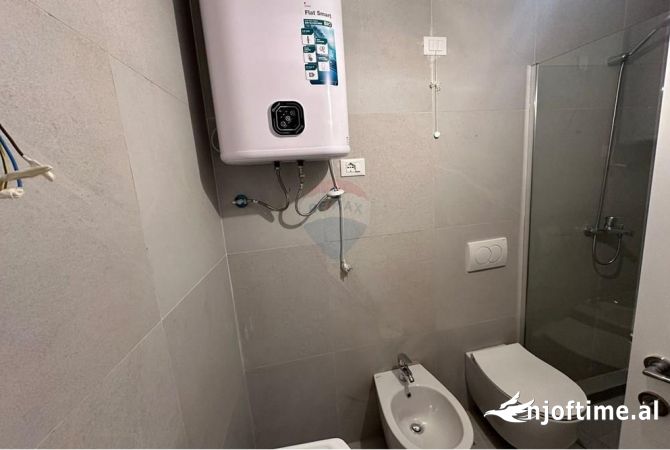 Jepet - Ambjent Zyrash - Me Qera - Liqeni i Tiranes - Tirane 