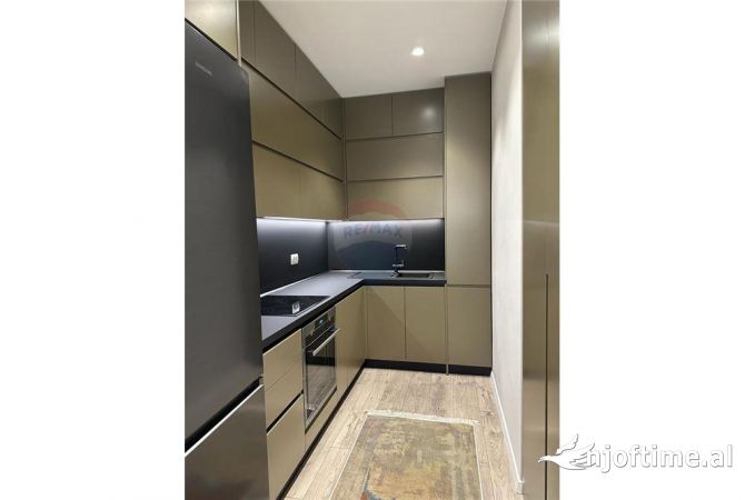 Shtepi me qera 2+1 ne Tirane - 1,200 Euro