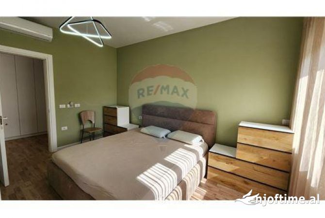 Shtepi me qera 2+1 ne Tirane - 1,200 Euro