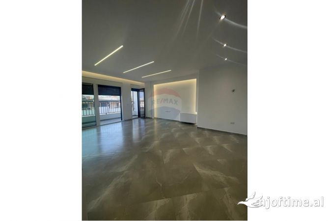 Ambient biznesi me qera 3+1 ne Tirane - 1,600 Euro
