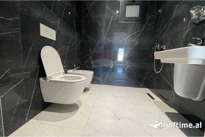 Zyre - Me Qera - 130 m2 - Rruga e Kosovareve - Tirane