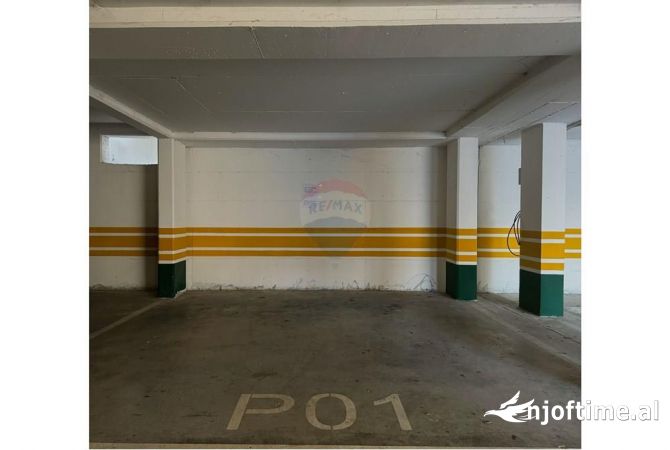 Shtepi ne shitje Apartament ne Tirane, 3+1, Mobilimi E mobiluar, Pagesa 549,000  Euro.