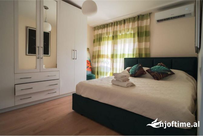 Shtepi me qera Apartament ne Tirane, 1+1, Mobilimi E mobiluar, Pagesa 900  Euro.