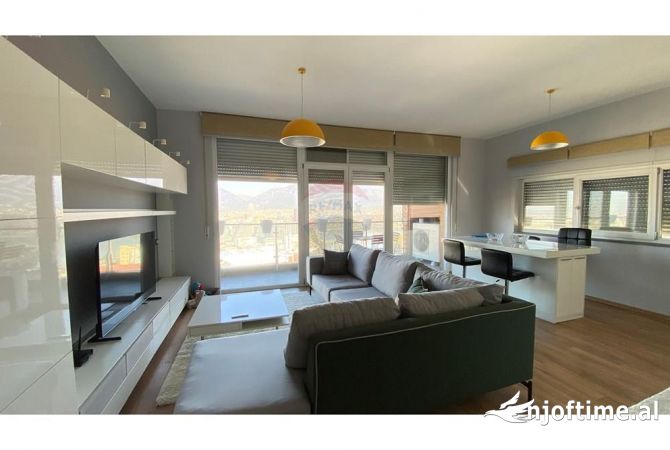 Shtepi me qera Apartament ne Tirane, 2+1, Mobilimi E mobiluar, Pagesa 800  Euro.