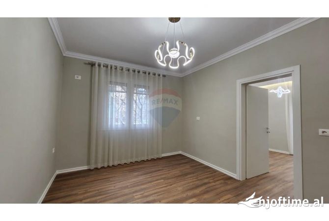 Shtepi ne shitje 1+1 ne Tirane - 125,000 Euro