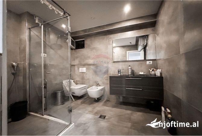 Shtepi me qera Apartament ne Tirane, 2+1, Mobilimi E mobiluar, Pagesa 850  Euro.