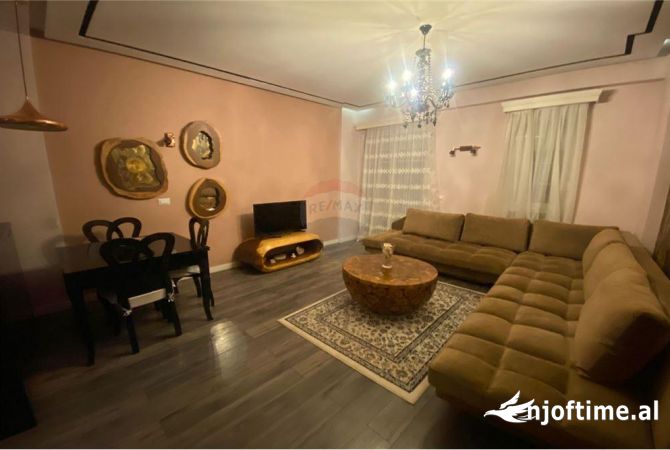 Shtepi me qera 2+1 ne Tirane - 700 Euro