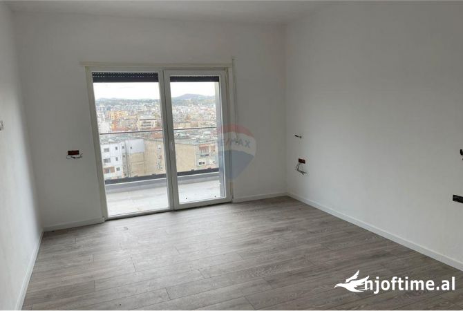 Shtepi ne shitje Apartament ne Tirane, 2+1, Mobilimi Bosh, pa mobiluar, Pagesa 214,000  Euro.