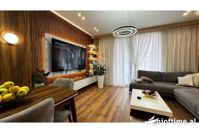 Shtepi ne shitje 2+1 ne Tirane - 215,000 Euro