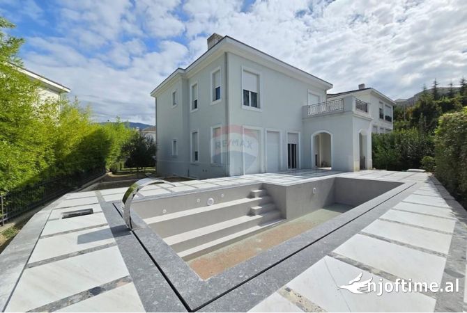 Shtepi me qera Shtepi Private ne Tirane, 4+1, Mobilimi E mobiluar, Pagesa 7,000  Euro.