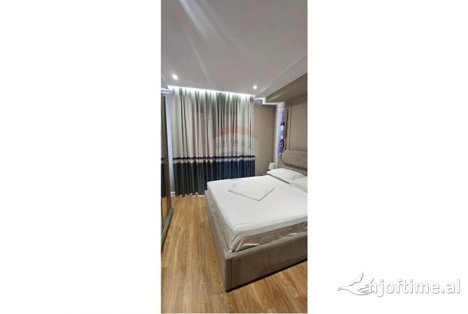 Shtepi me qera Apartament ne Tirane, 1+1, Mobilimi E mobiluar, Pagesa 700  Euro.