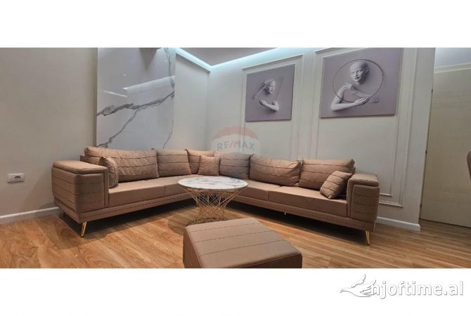 Shtepi me qera Apartament ne Tirane, 1+1, Mobilimi E mobiluar, Pagesa 700  Euro.