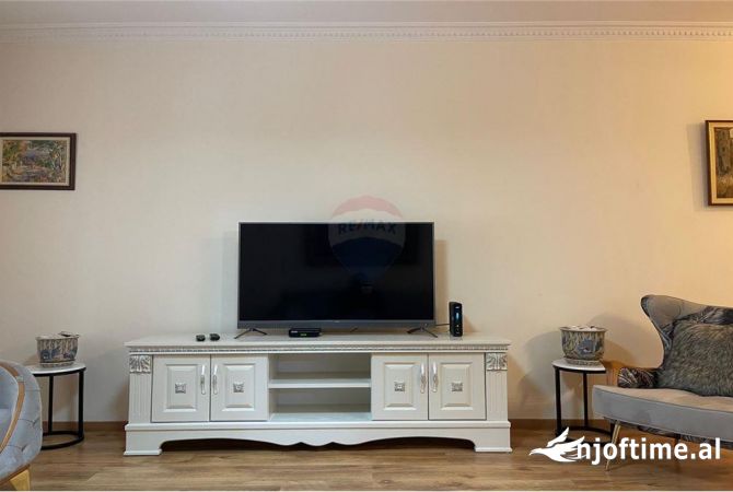 Shtepi me qera 1+1 ne Tirane - 650 Euro