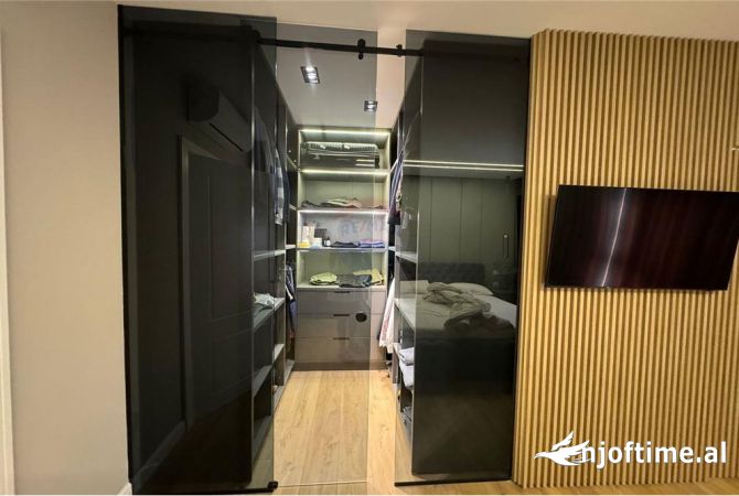 Shtepi ne shitje Apartament ne Tirane, 2+1, Mobilimi E mobiluar, Pagesa 220,000  Euro.