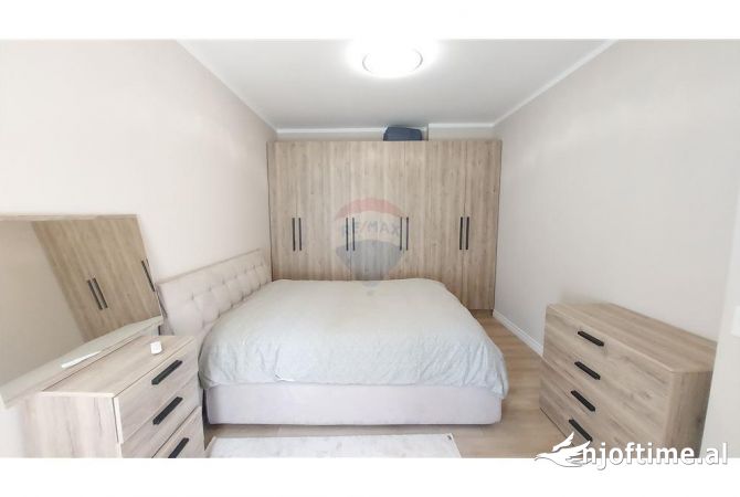 Shtepi me qera Apartament ne Tirane, 1+1, Mobilimi E mobiluar, Pagesa 550  Euro.