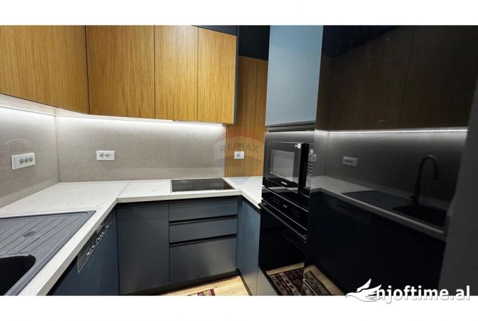 Shtepi me qera Apartament ne Tirane, 2+1, Mobilimi E mobiluar, Pagesa 1,000  Euro.