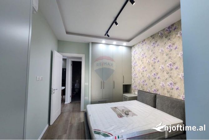 Shtepi me qera 2+1 ne Tirane - 1,500 Euro