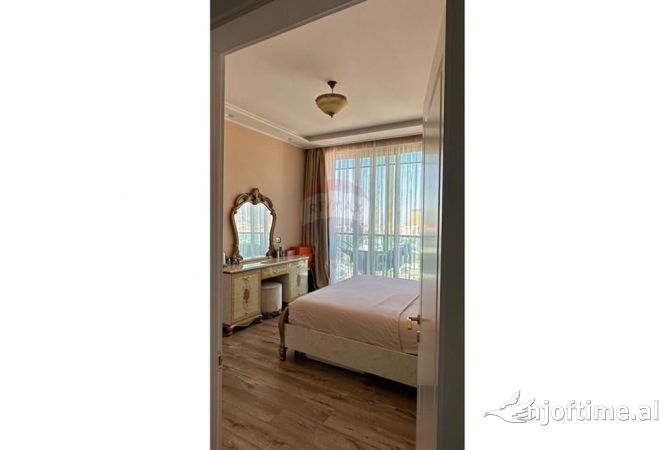 Shtepi me qera Apartament ne Tirane, 2+1, Mobilimi E mobiluar, Pagesa 2,500  Euro.