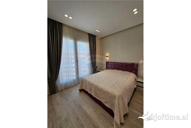 Shtepi me qera 2+1 ne Tirane - 1,500 Euro