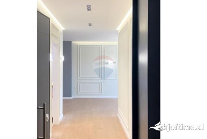 Shtepi ne shitje Apartament ne Tirane, 2+1, Mobilimi Bosh, pa mobiluar, Pagesa 191,000  Euro.