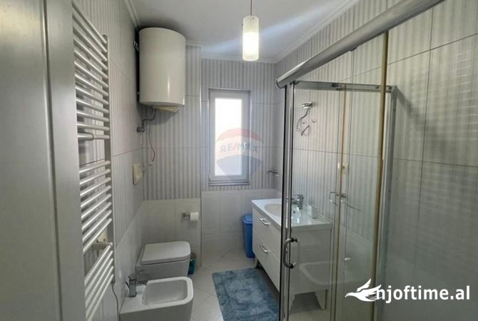 Shtepi me qera Apartament ne Tirane, 2+1, Mobilimi E mobiluar, Pagesa 1,300  Euro.
