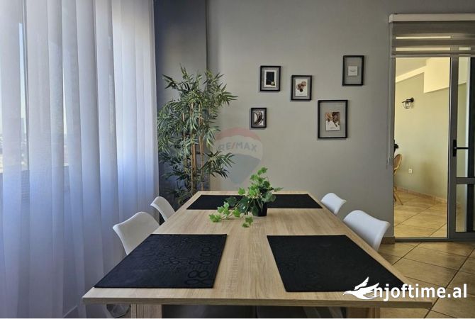 Shtepi ne shitje Apartament ne Tirane, 2+1, Mobilimi E mobiluar, Pagesa 289,900  Euro.