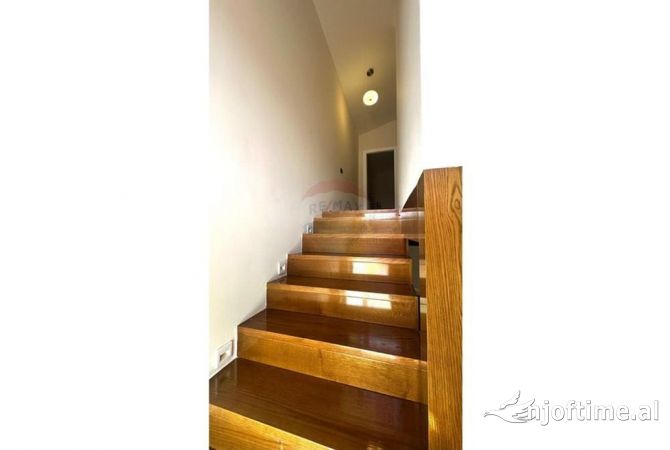 Shtepi me qera 3+1 ne Tirane - 1,100 Euro