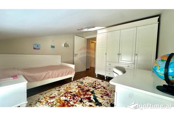 Shtepi me qera Apartament ne Tirane, 3+1, Mobilimi E mobiluar, Pagesa 1,100  Euro.