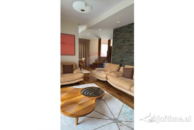 Shtepi me qera Apartament ne Tirane, 3+1, Mobilimi E mobiluar, Pagesa 1,100  Euro.