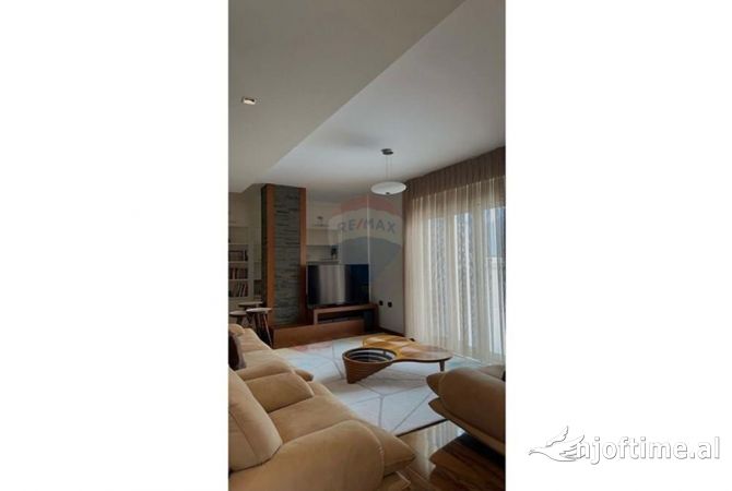 Shtepi me qera Apartament ne Tirane, 3+1, Mobilimi E mobiluar, Pagesa 1,100  Euro.