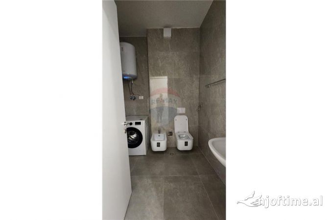 Shtepi me qera Apartament ne Tirane, 2+1, Mobilimi E mobiluar, Pagesa 1,200  Euro.