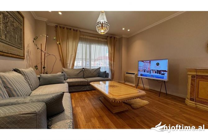 Jepet apartament 2+1+2 me qera tek Liceu Artistik